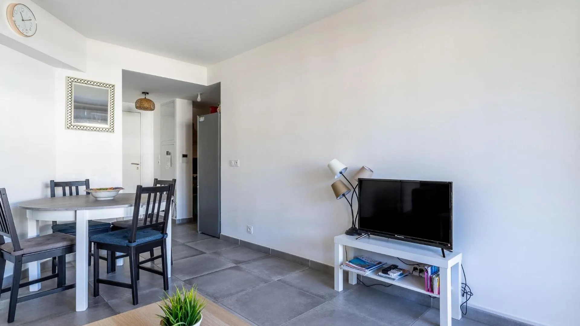 Apartment Le Jardin Du Loderi-2 By Interhome Bormes-les-Mimosas